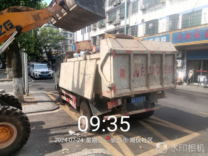 湘仪社区垃圾清运